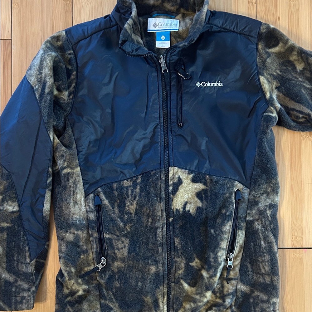 Columbia Black and Camouflage Outdoor Jacket - Picture 3 of 4